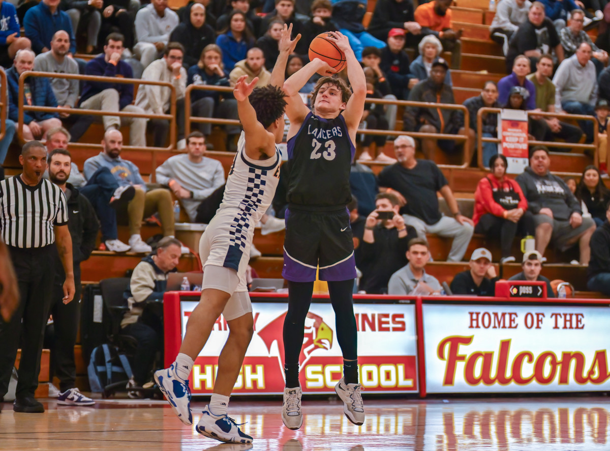 Carlsbad vs Faith Family Academy Torrey Pines Holiday Classic December 30, 2023 Photo-Justin Fine21